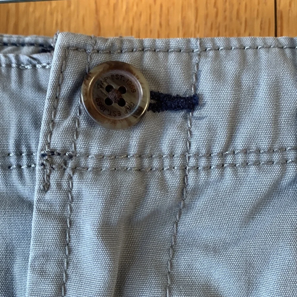 Gap kids size 7 boy’s gray woven cotton adj inner waist palm print shorts chino